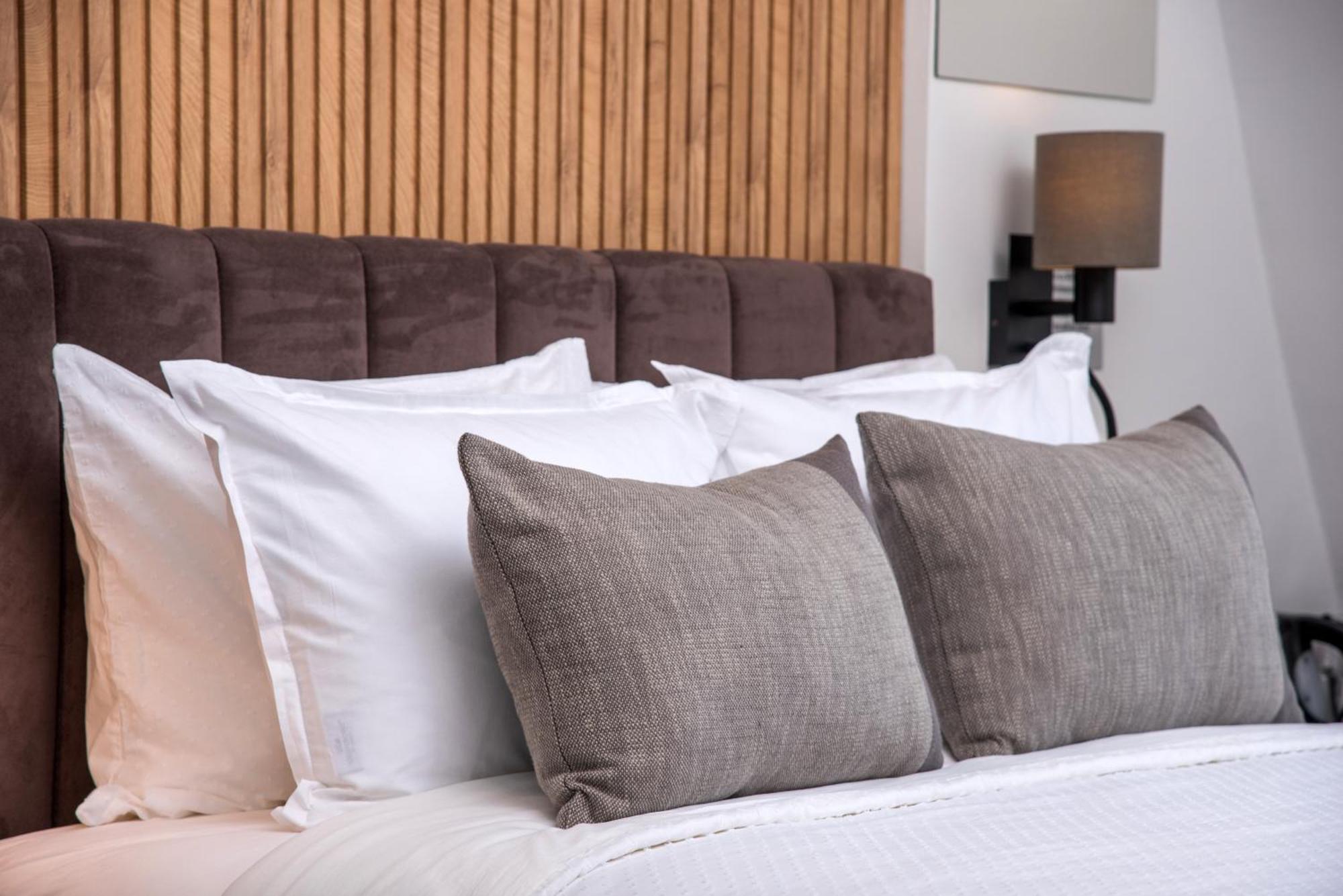 Republic Square Luxury Suites Belgrade Exterior photo
